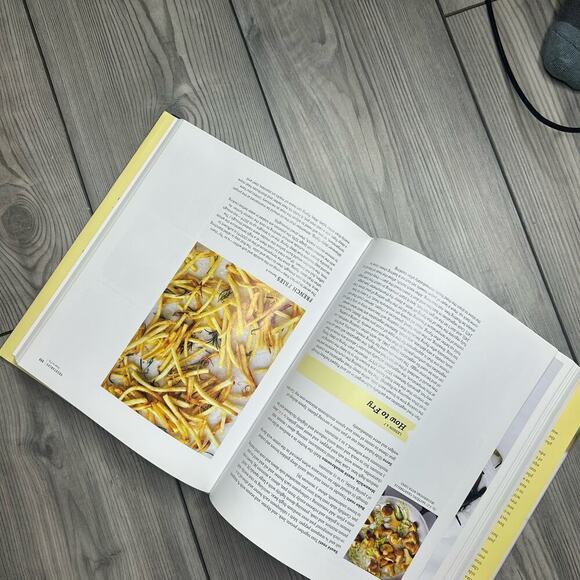 Hardback Book: Martha Stewart's Cooking School Cookbook Bake - Picture 3 of 7